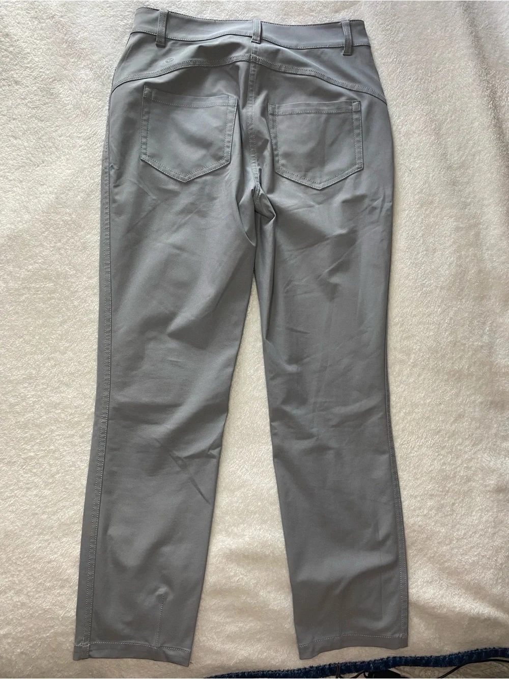 Lululemon City Sleek 5 Pocket 7/8 Pant
Rhino Grey size 6 - Picture 8 of 9